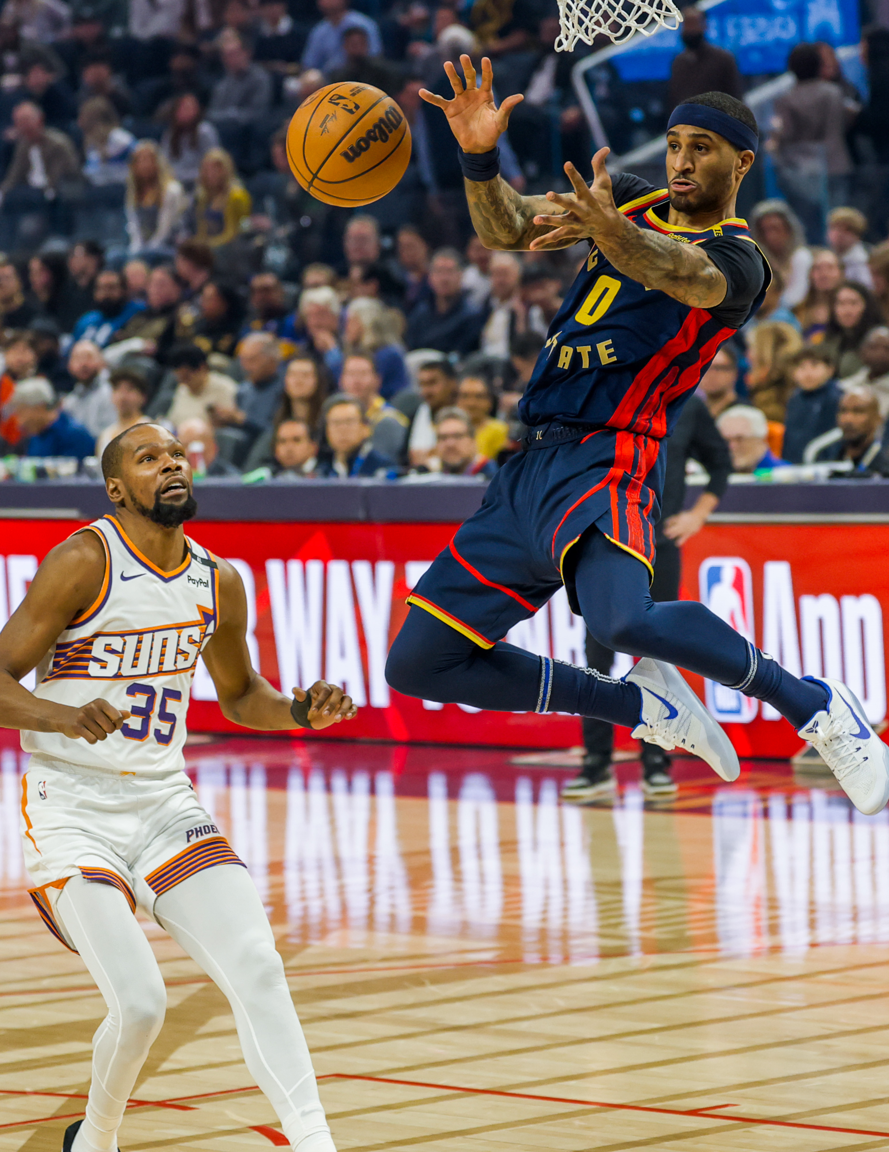 菲尼克斯NBA新秀亮相世界盛典，振奋人心