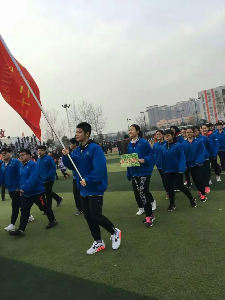 球队集训备战，全力以赴迎接新赛季挑战，势不可挡