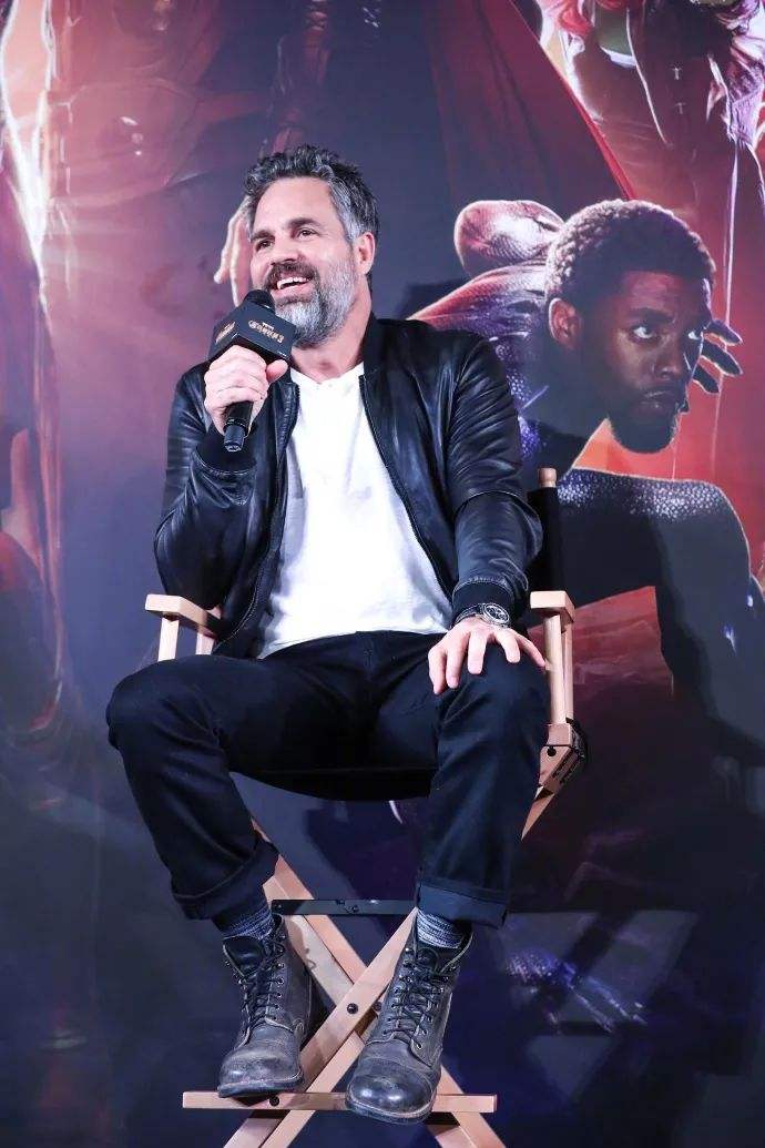 PSG鏖战EG，Viper拿下关键大龙峡谷大战半决赛，让粉丝疯狂欢呼