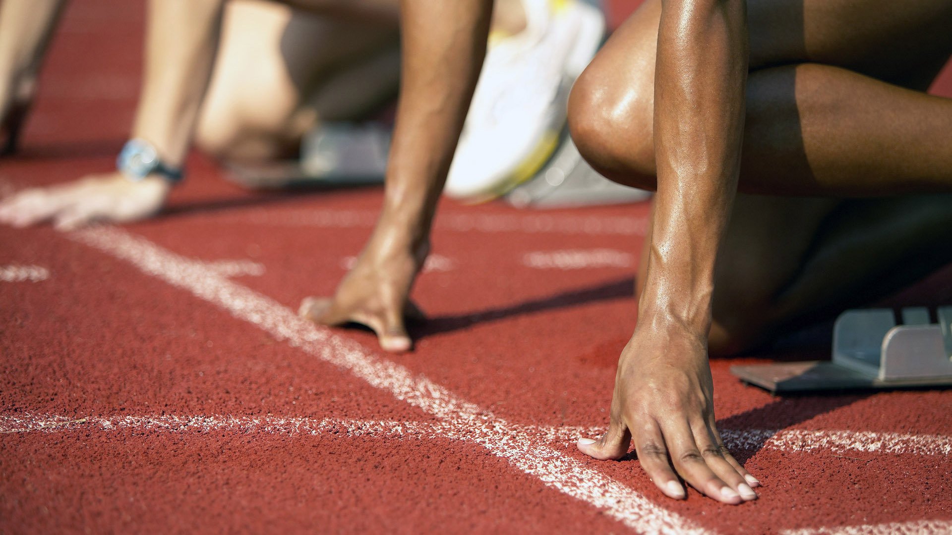 赛道绿茵双重奏,当F1冲刺赛遇见足球碰撞