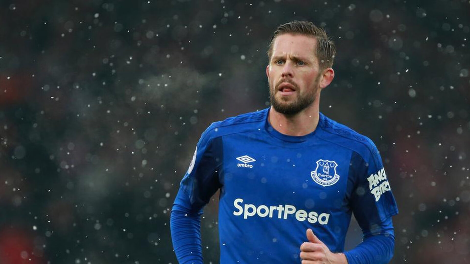 欧冠惨案背后的降维打击,当曼联真的登陆日本,我们才看清足球的绝望差距