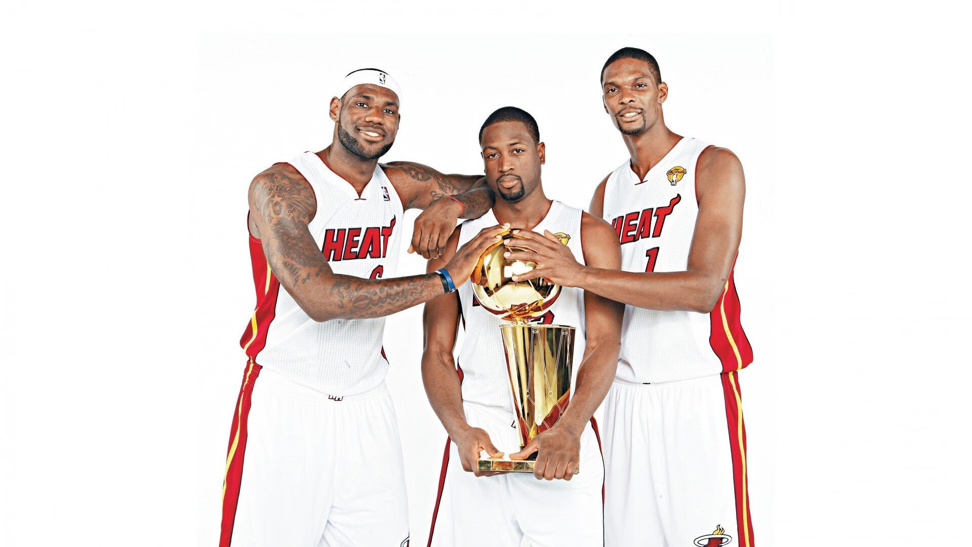 闪耀德比之夜!京多安上演大师级压制,巴萨中场因他而蜕变